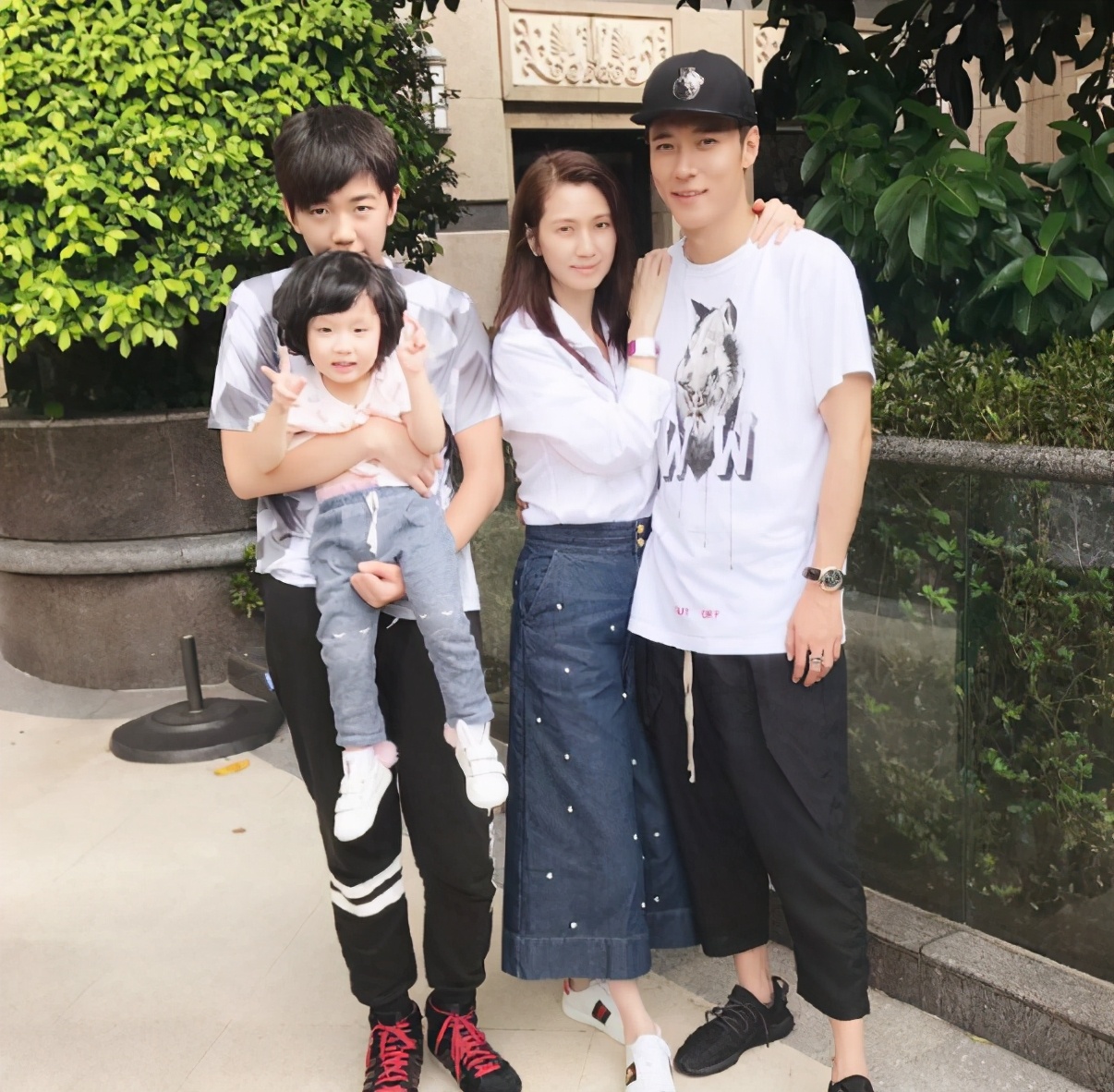 霍建华林心如吵架风波后首次同框,林心如霍建华当街吵架是真的吗