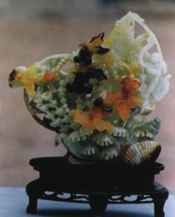 岫玉与蛇纹石玉比较哪个好,蛇纹石岫玉是什么意思