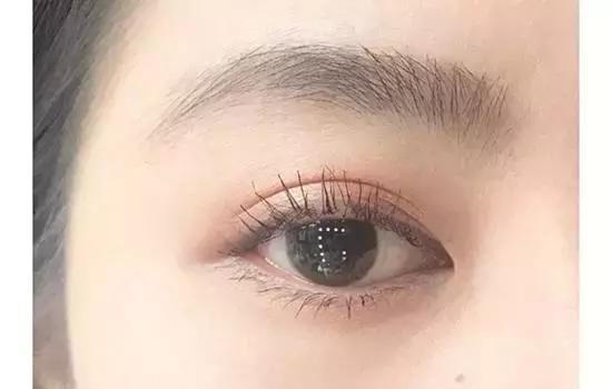 没有睫毛夹怎么夹睫毛妙招,夹睫毛教程零基础手法