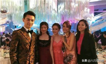 杨幂婚礼敬酒礼服图片大全,杨幂婚礼敬酒礼服