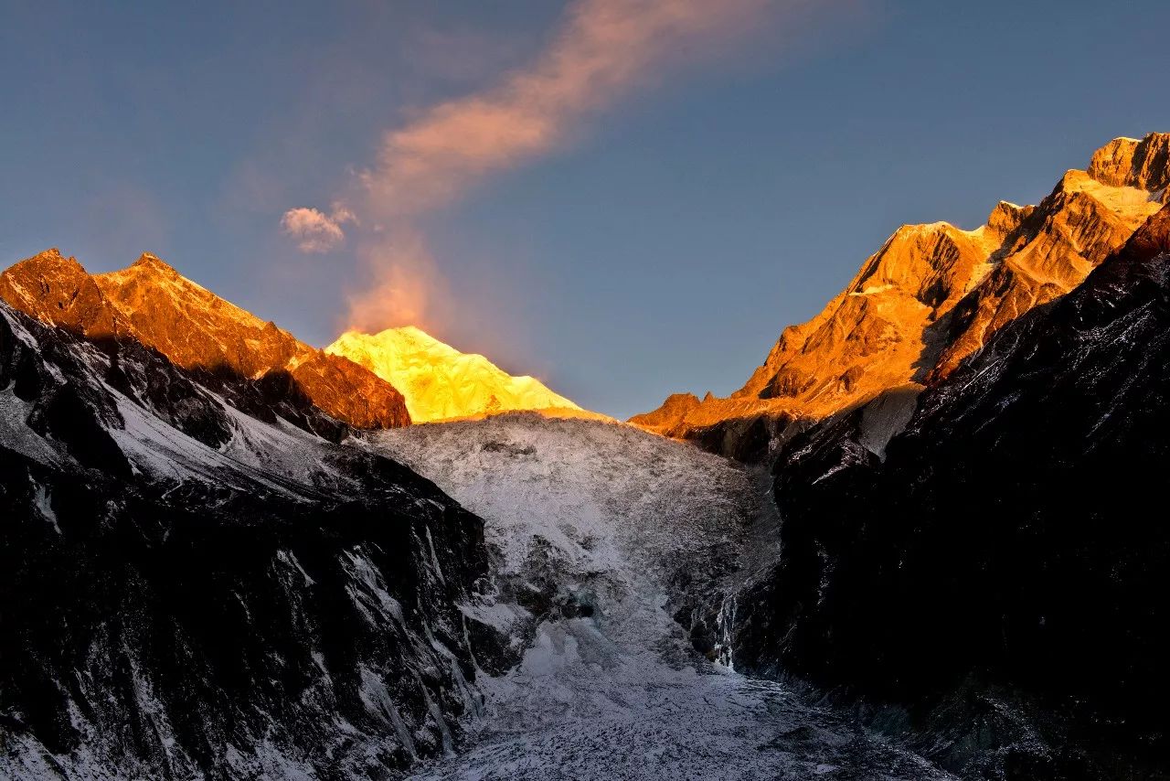 一辈子见一次日照金山,一生中一定要去看一次日照金山