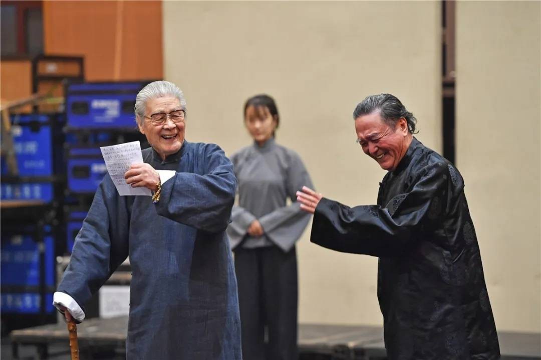 几版封神榜里的姜子牙都是谁演的,27年前的封神榜姜子牙是谁扮演