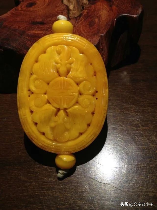 蜜蜡琥珀和老蜜蜡琥珀有什么区别,文玩蜜蜡原料怎么分辨真假