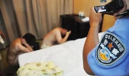 中了勒索病毒重装系统可以解决么,中了勒索病毒怎么办