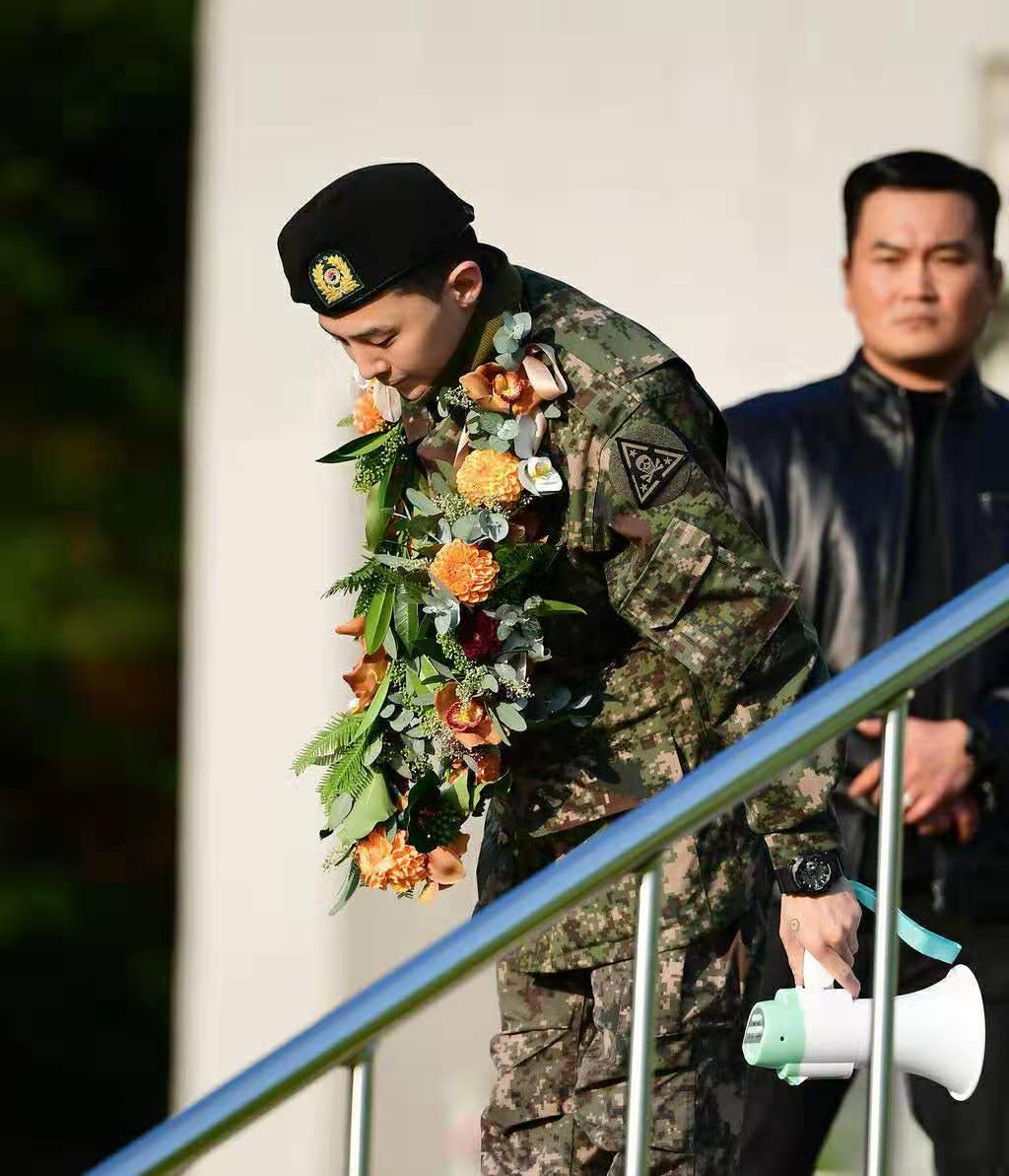 权志龙退伍后聚会,权志龙服役回来的生活状况