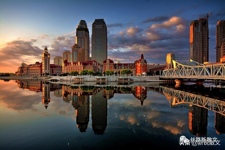 天津纪行:美丽的海河,价格令人肉痛的狗不理包子和航母