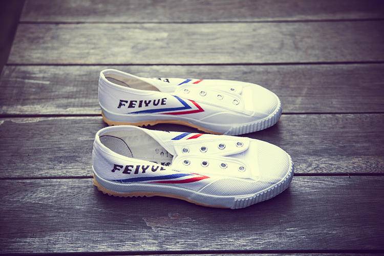 20款经典小白鞋夏日小白鞋推荐,学校小白鞋品牌推荐