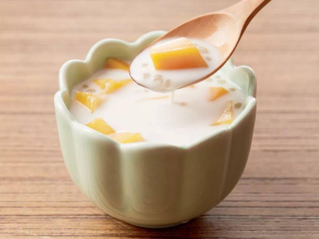 海南天然椰子汁好喝吗,正宗海南椰子鲜榨果汁