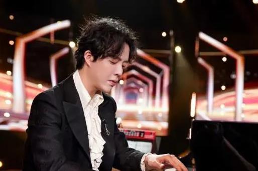 最有魅力的6位“披荆哥哥”，有人燃炸全场，有人让耳朵怀孕