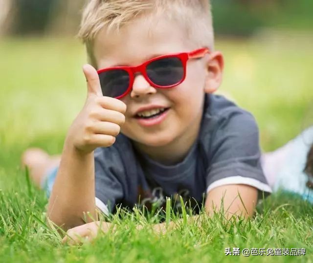 芭乐兔｜“妈妈别再夸我了”，其实无数家长的表扬对孩子都是负担