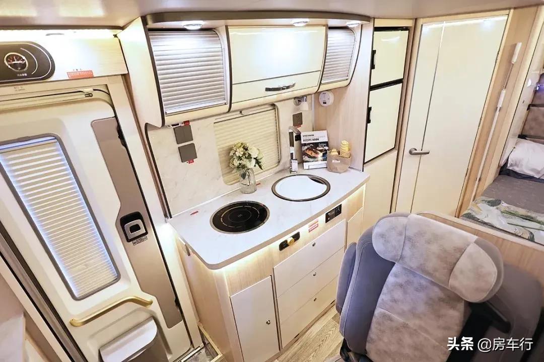 鍗撹秺x3鎴胯溅,鍗撶編浜氬崜瓒妜3鎴胯溅