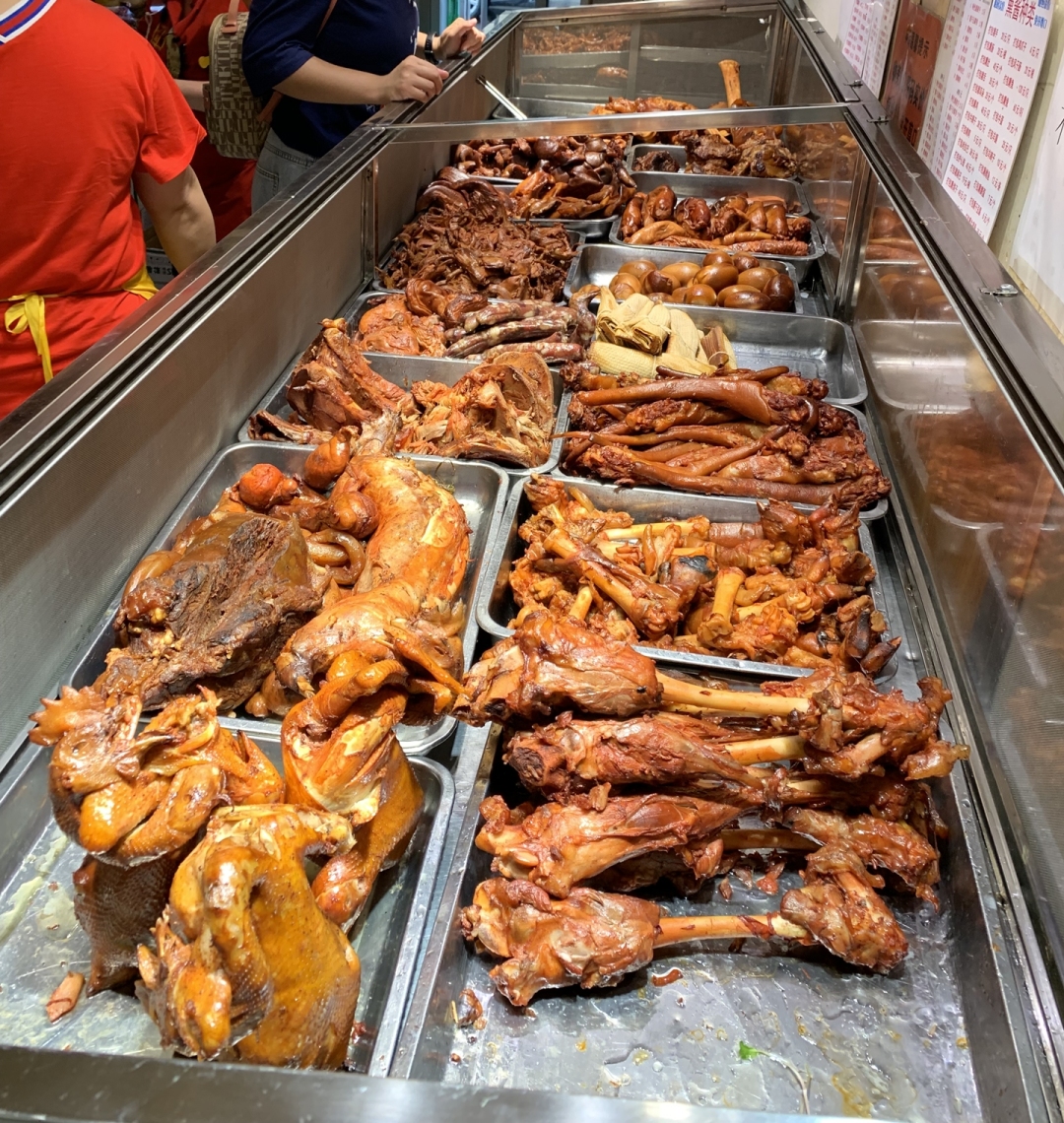 长春绿园哪家酱猪蹄好吃,长春酱熏猪蹄