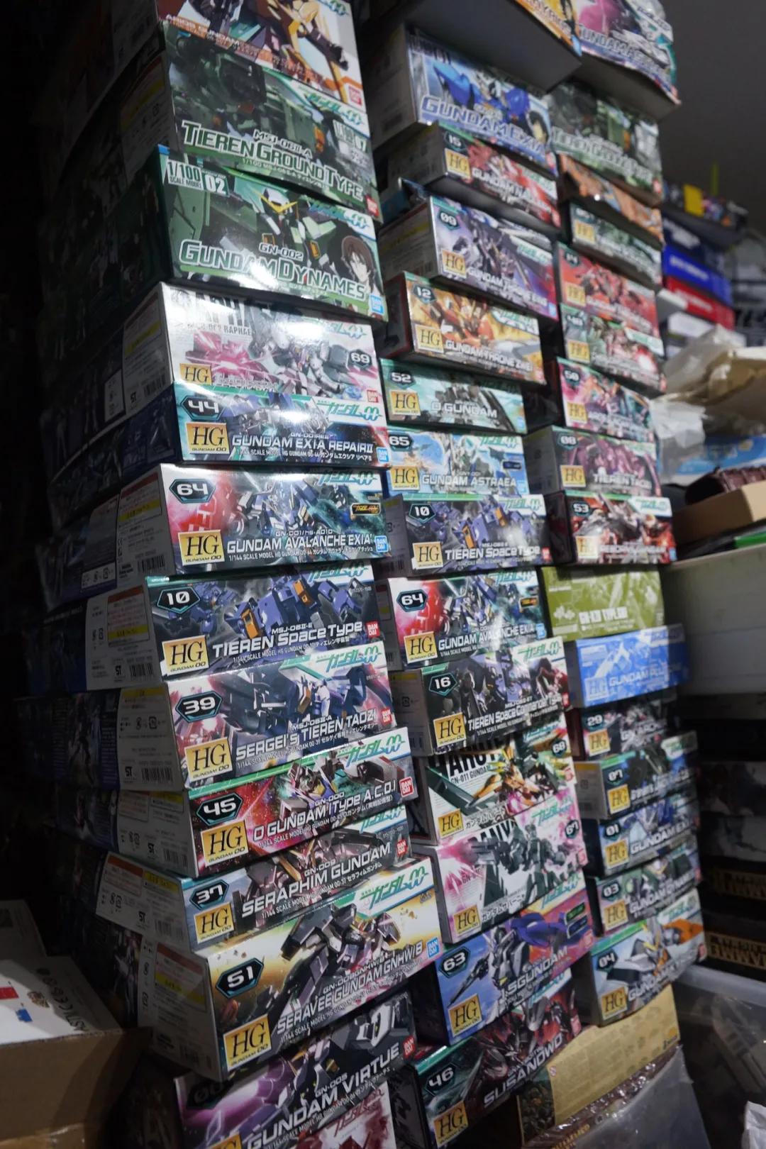 万代hg高达柯西模型,万代模型rg和hg哪个好