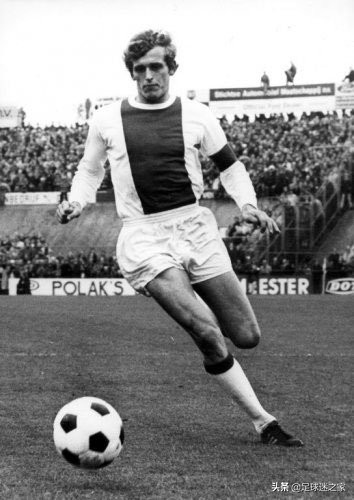 荷兰足球史上五大边锋巨星,世界足坛边锋排名