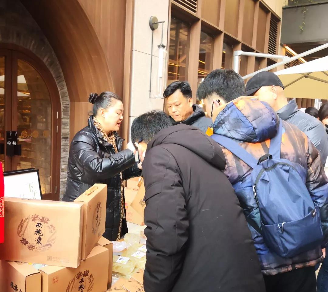 镇店之宝被顾客拿走,镇店之宝被客户秒了