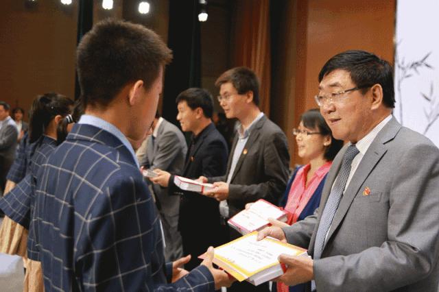 高新一中初中部读书节,高新一小读书活动