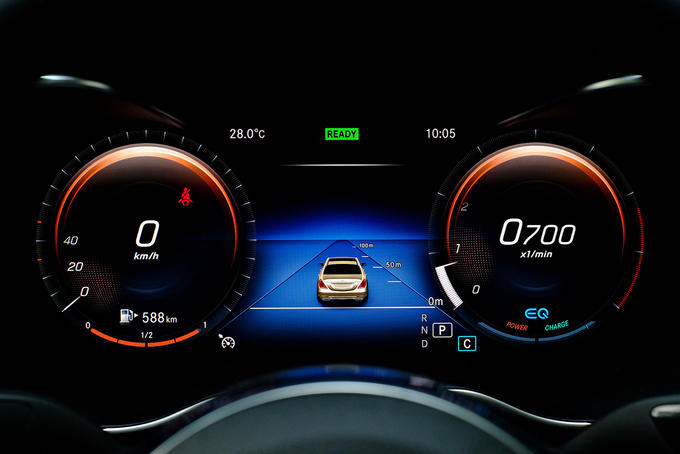 奔驰c级180落地多少钱,豪华奔驰180