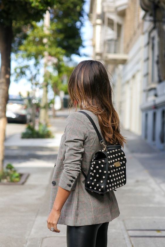 买一个品质好的女士双肩包,小女生适合背的双肩包推荐