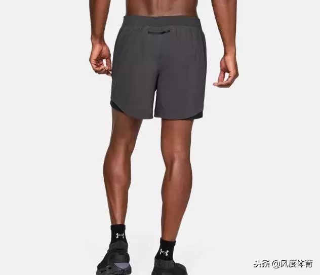 健身肌肉男穿衣搭配图片,肌肉男在健身穿衣搭配