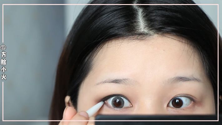 单眼皮内双肿眼泡眼妆小烟熏,内双肿眼泡眼妆烟熏