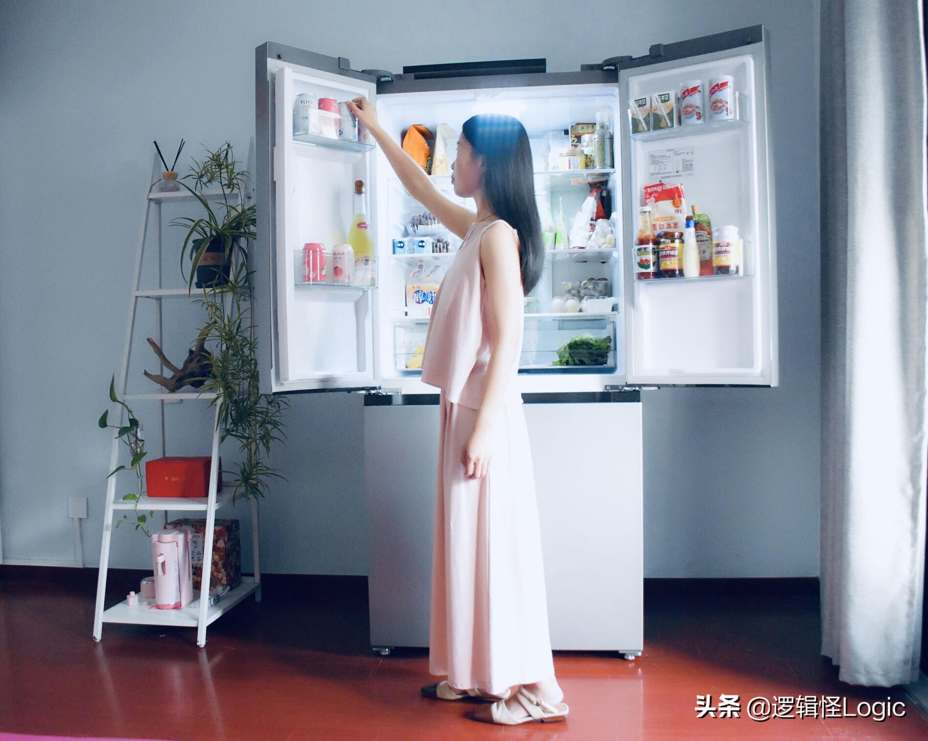 冰箱门内嵌触控屏，451L大空间，全屋家电互联，这款冰箱真秀