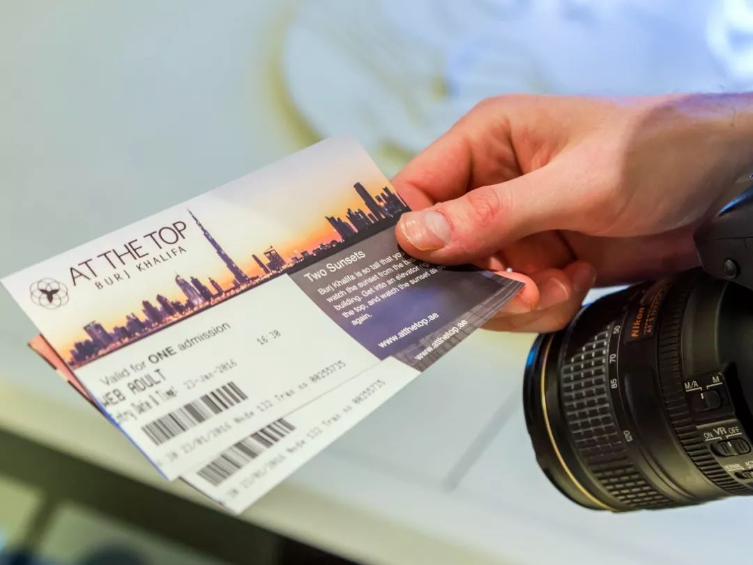 靠捡垃圾成了千亿富翁完整版,捡垃圾变成百万富翁