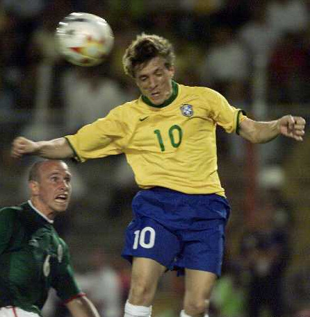 足坛十大绝杀矮脚虎,足坛历史最矮巨星阵容