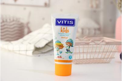 朋友们，Dentaid口腔健康专家的儿童护牙手册来咯