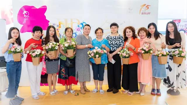 伴随一代人的不老青春女性健康嘉年华：一场由她引领的美丽盛宴