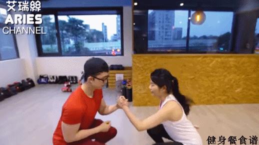 情侣拍照姿势的摆法,适合情侣的拍照姿势