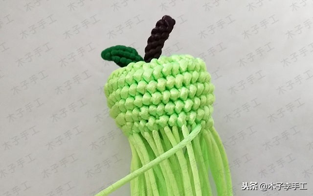 立体苹果的编织方法,小苹果的手工编法教程