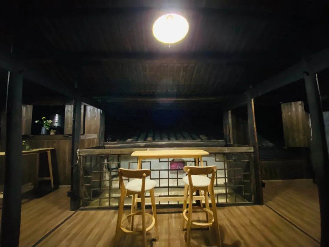 夜新叶，新叶夜，夜夜夜夜夜！唱吧醉仙居，探秘奶茶吧，茶憩戏曲馆，漫步烟花巷……每周六晚