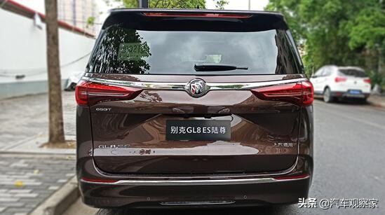 别克gl82014经典版陆尊,别克gl82022款652t豪华测评