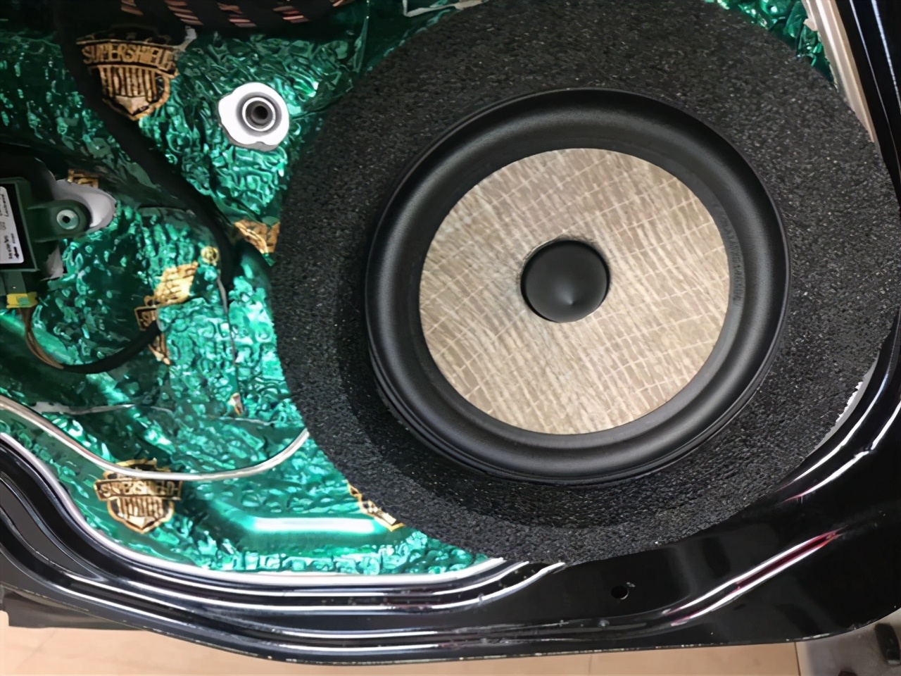 奔驰glk300改声浪,奔驰glc音响改装劲浪适配器