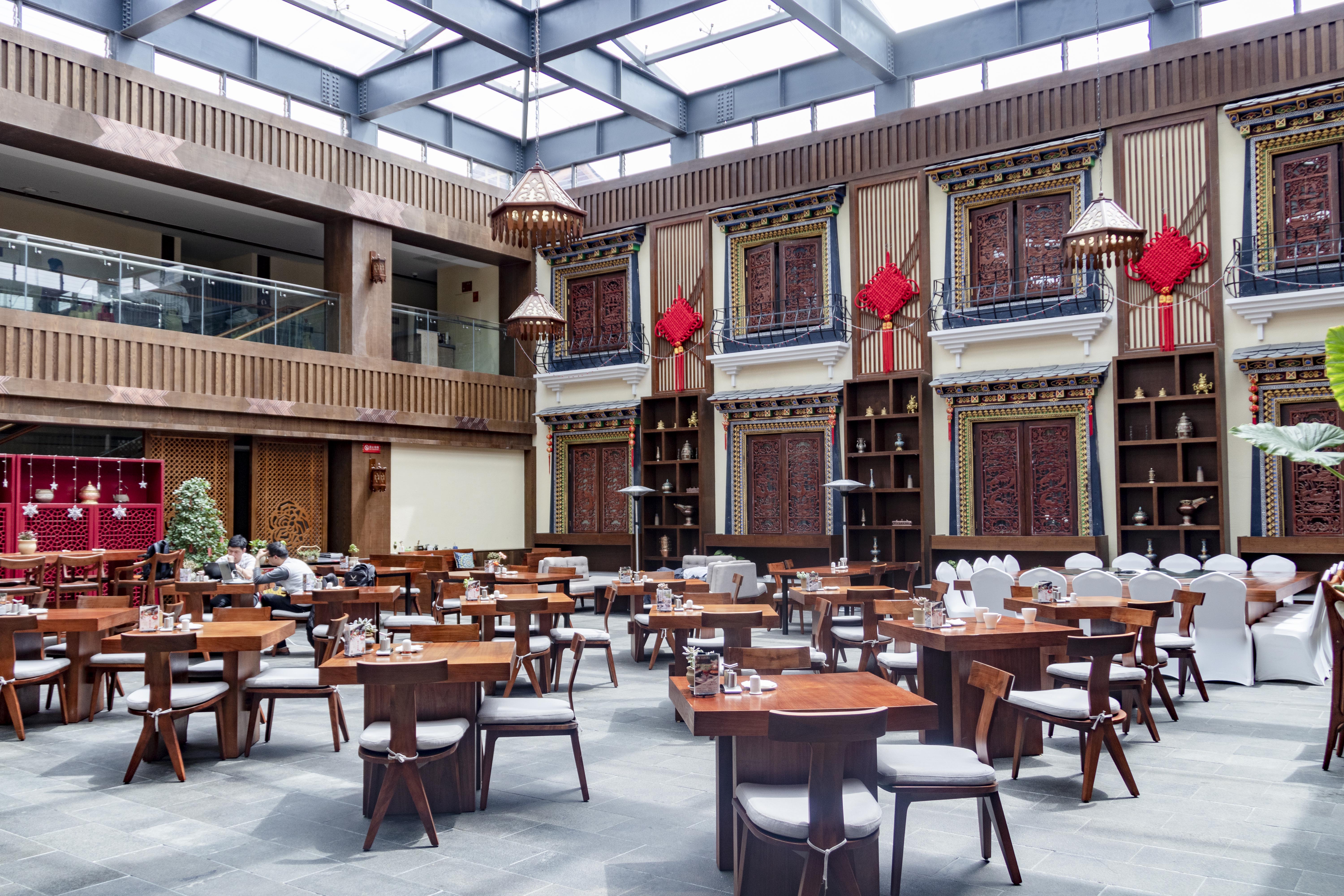 松茸C位的网红下午茶，打卡因美丽传说而诞生的第5颗陨石酒店