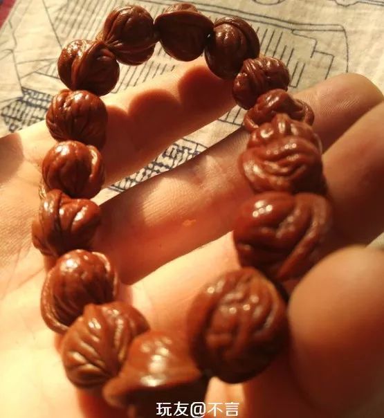 桃核辟邪神器,桃核能辟邪真实事件