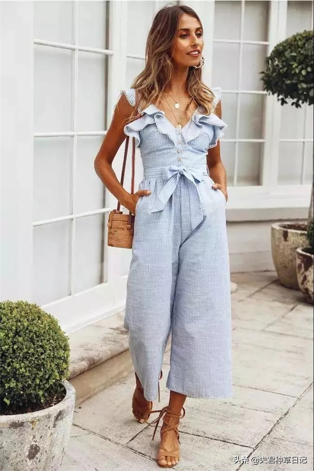 145矮个子穿阔脚裤好看吗 (身高155能穿的五分裤显瘦女生)