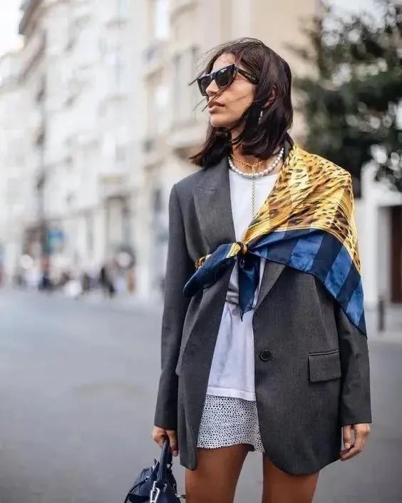 长丝巾古装系法3米长1.5米宽丝巾,长条丝巾配衬衣的系法简单又漂亮