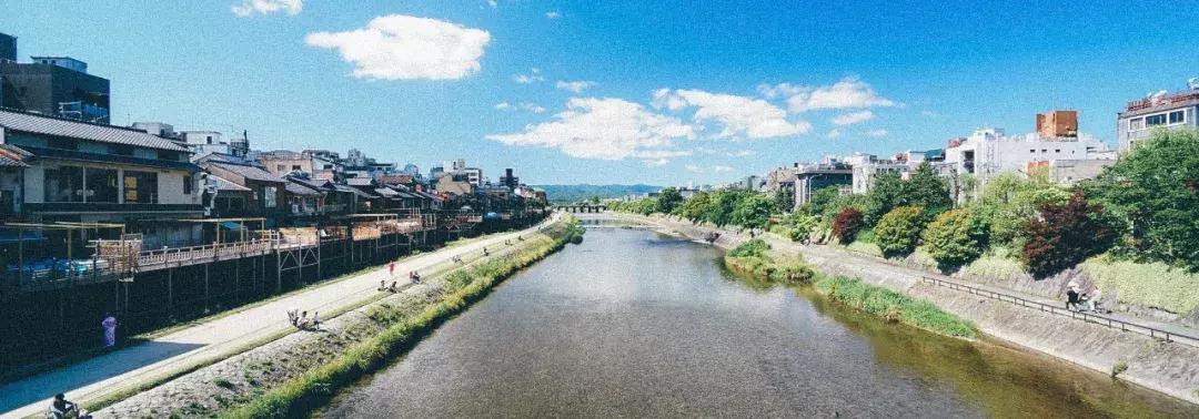 浜兘澶滄櫄绾冲噳,浜兘绾冲噳