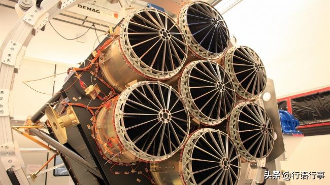 德国eROSITAX射线望远镜拍摄的第一批图像证明其高灵敏度