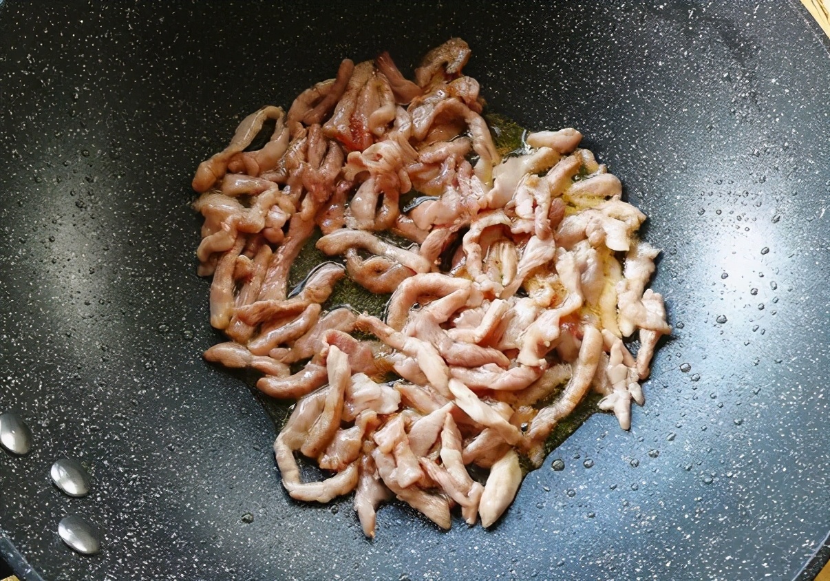 莴笋炒肉片的正确方法,怎样炒莴笋又脆又好吃窍门