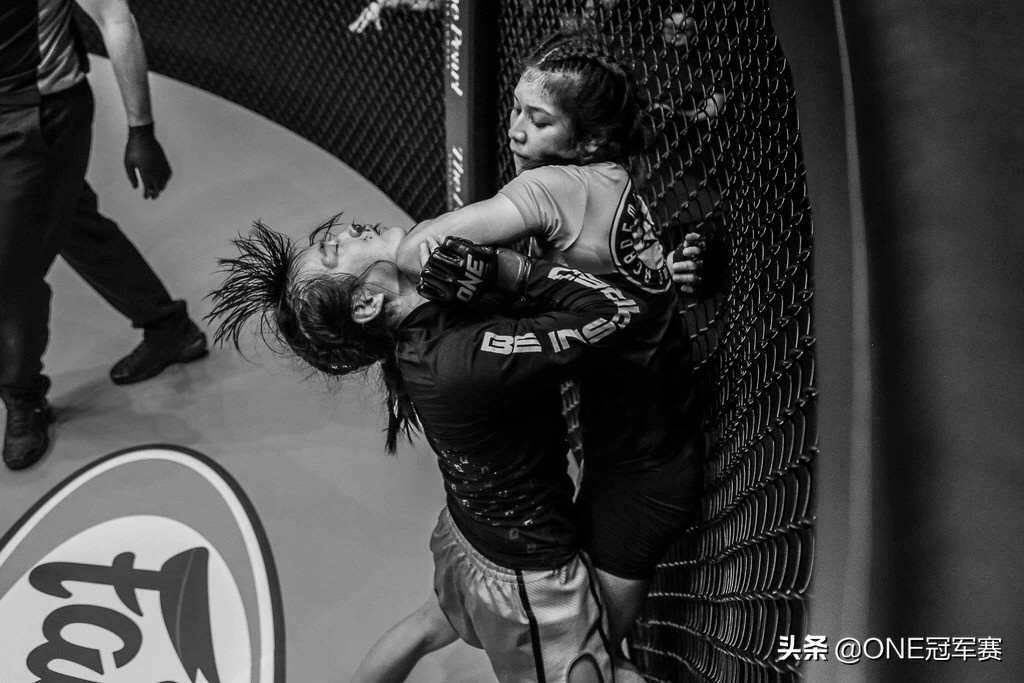 吉辛拉德赞,吉辛拉德