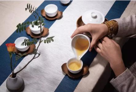 盖碗泡茶怎么泡才好喝,新手盖碗茶泡茶手法和技巧