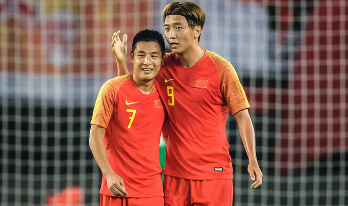 国足战平菲律宾，整场比赛最大亮点是这一脚停球，技惊四座