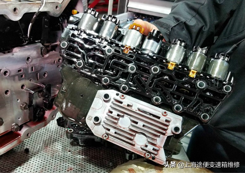 凯越自动变速箱维修全程视频,别克凯越自动挡变速箱电脑维修