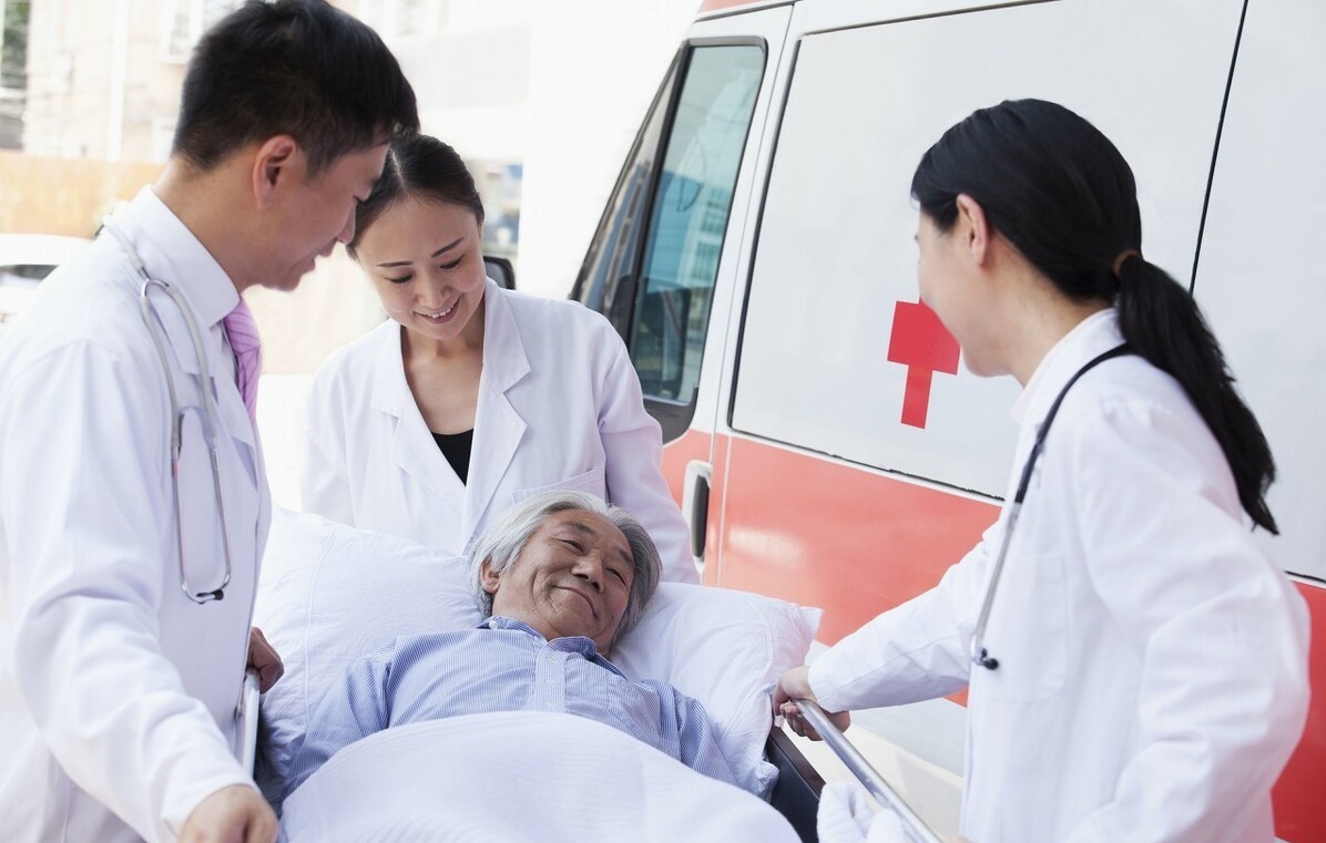 发现脑梗塞的前兆该怎么办,脑梗塞症状12个身体信号要小心