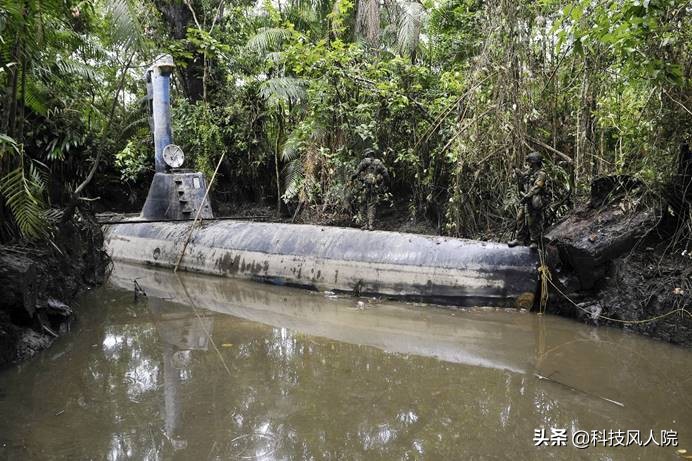 美洲潜艇制作过程,人类有史以来建造的最大潜艇