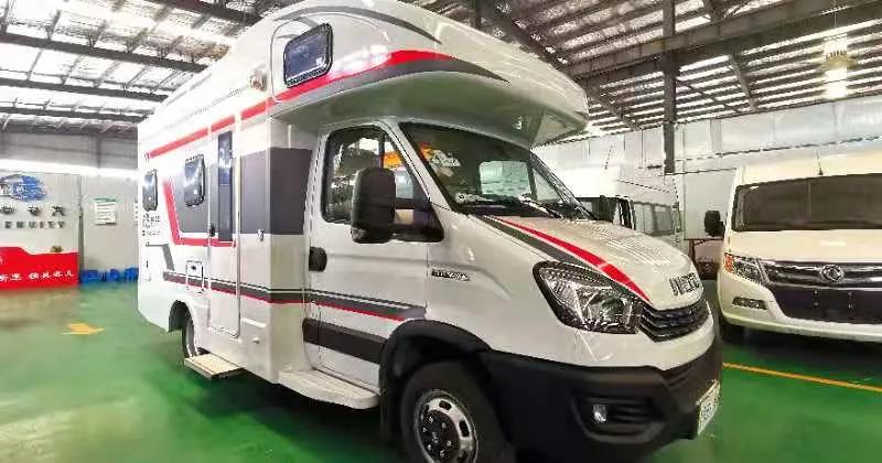 最新款国产依维柯房车,匠心房车