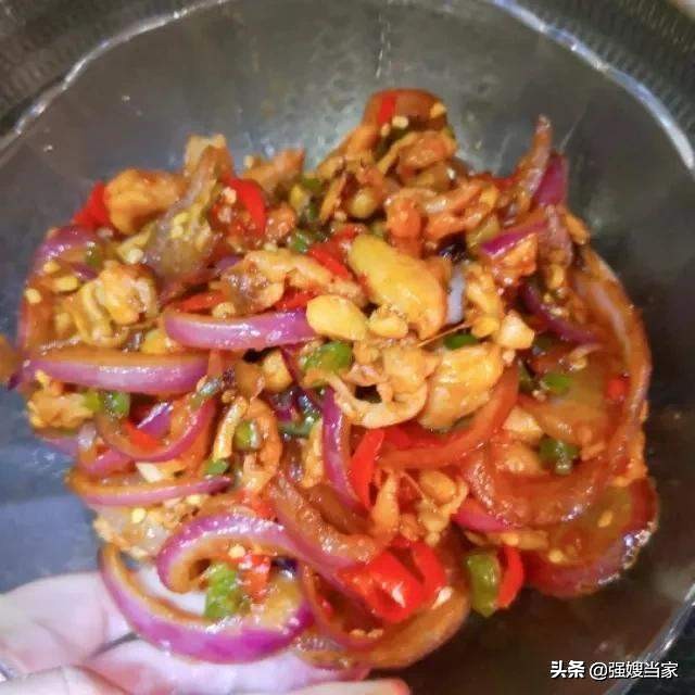 洋葱炒鸡肉放了陈醋,洋葱炒鸡肉的做法窍门是什么