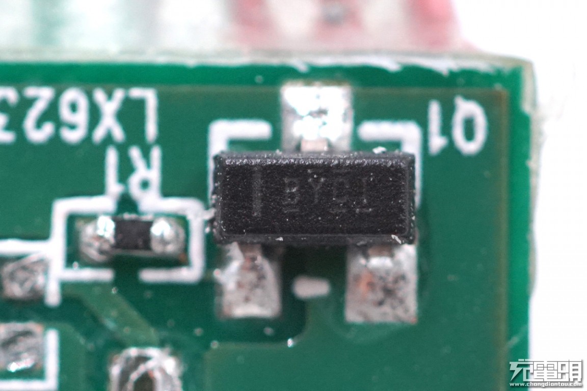 华为usb充电线拆解,华为1.8米充电线拆解